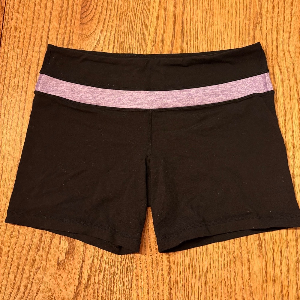 Lululemon booty shorts
